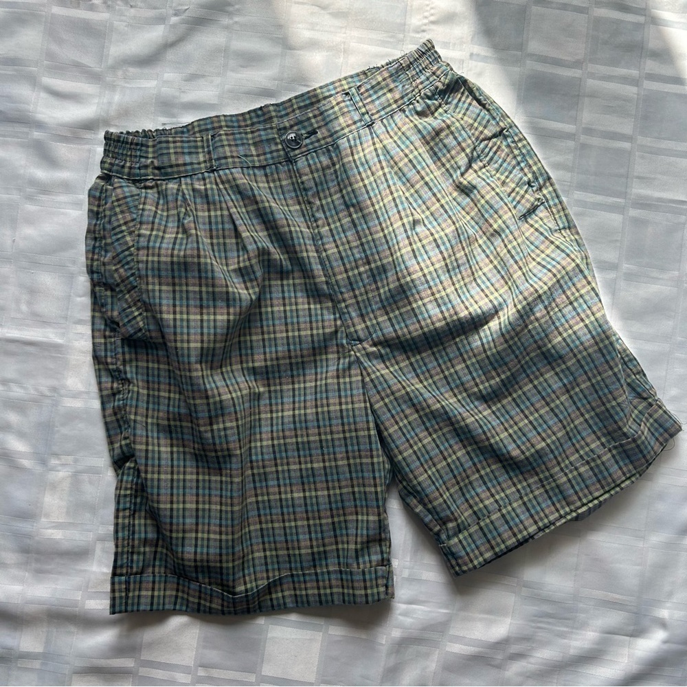 Jia Luen Vintage Plaid Pleated Front Short